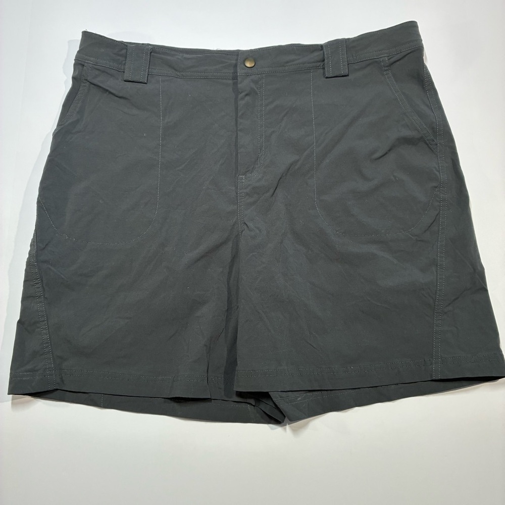 L.L. Bean Shorts Men’s Hiking Shorts Gray Pockets Adjustable Waist Large